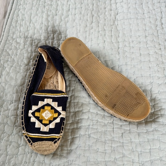 Soludos Platform Loafers with Embroidery - Size 6.5 - Picture 2 of 2